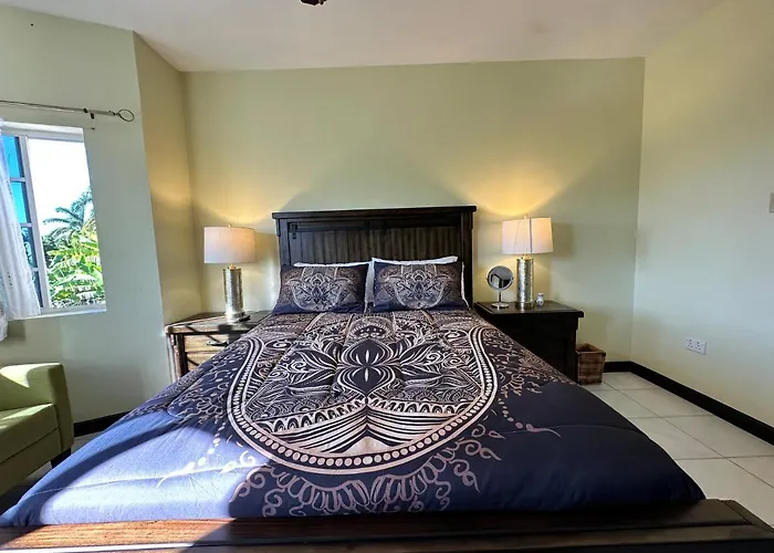 A Luxurious 4-bedroom Private With Games Room, Theatre & Modern Art Villa