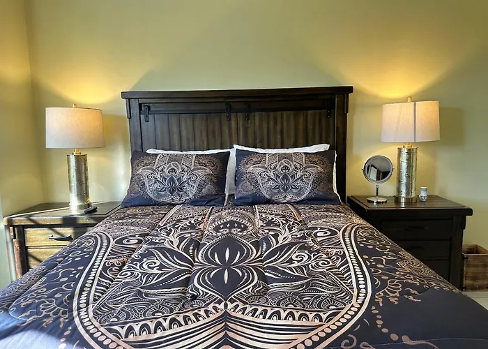 A Luxurious 4-bedroom Private With Games Room, Theatre & Modern Art Villa Montego Bay