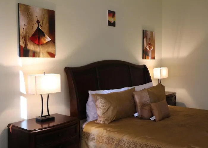 A Luxurious 4-bedroom Private With Games Room, Theatre & Modern Art