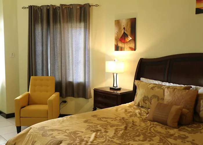 A Luxurious 4-bedroom Private With Games Room, Theatre & Modern Art Villa
