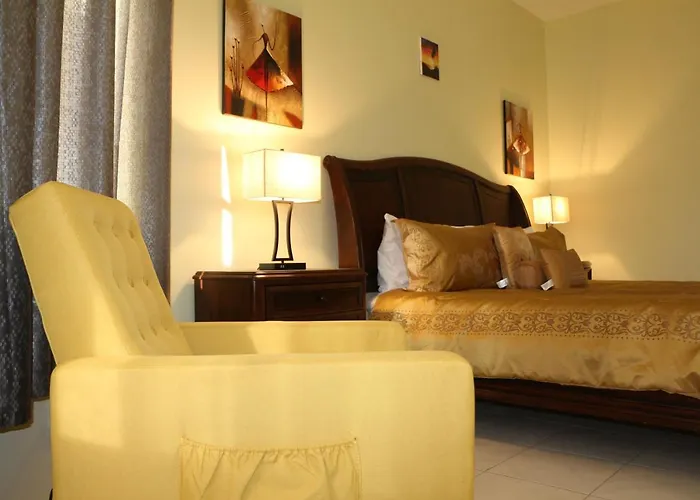 A Luxurious 4-bedroom Private With Games Room, Theatre & Modern Art