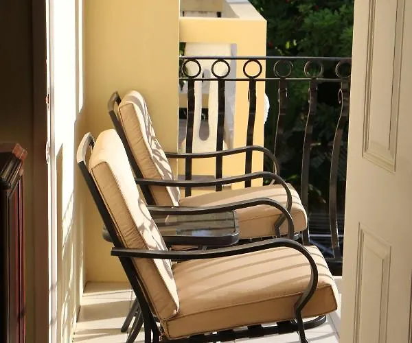 A Luxurious 4-bedroom Private With Games Room, Theatre & Modern Art Villa Montego Bay